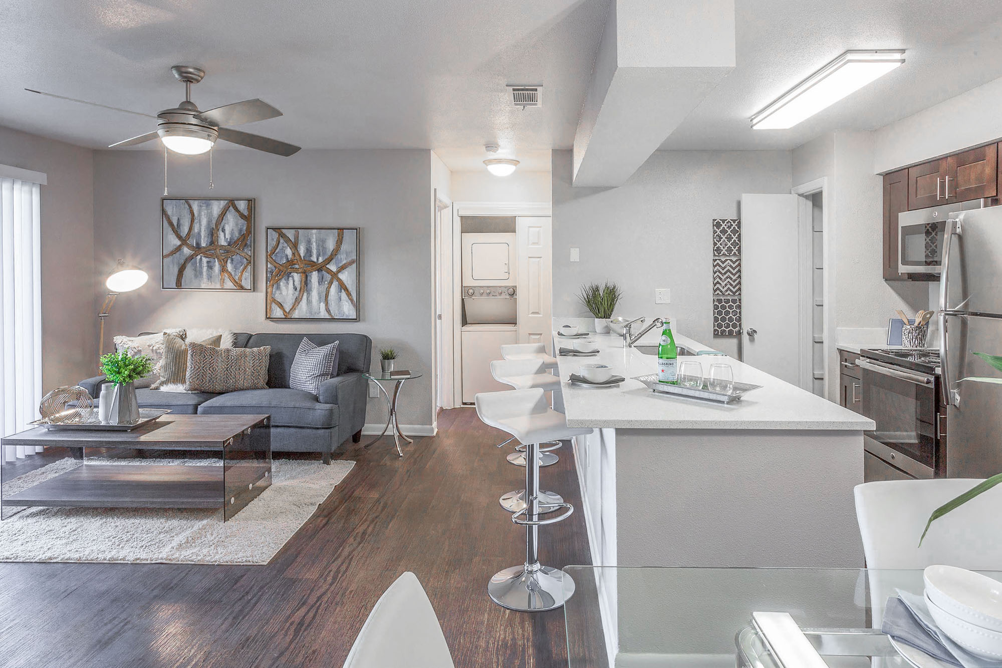 Destin - 1 Bed 1 Bath - Living Room