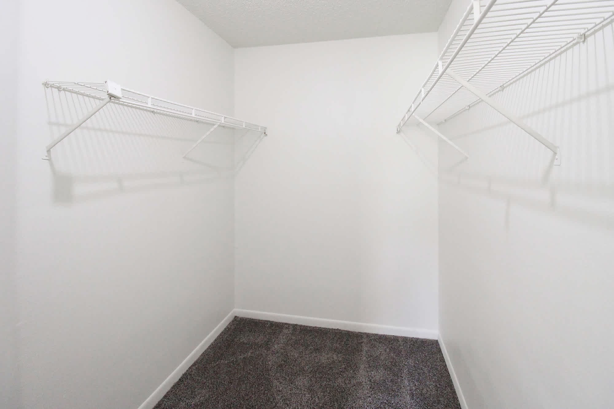 The Anderson - 2 Bed 2 Bath - Walk-In Closet