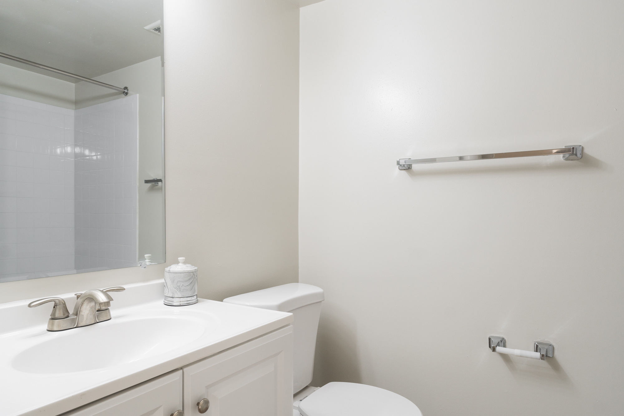 The Poseidon - 2 Bed 2 Bath - Bathroom