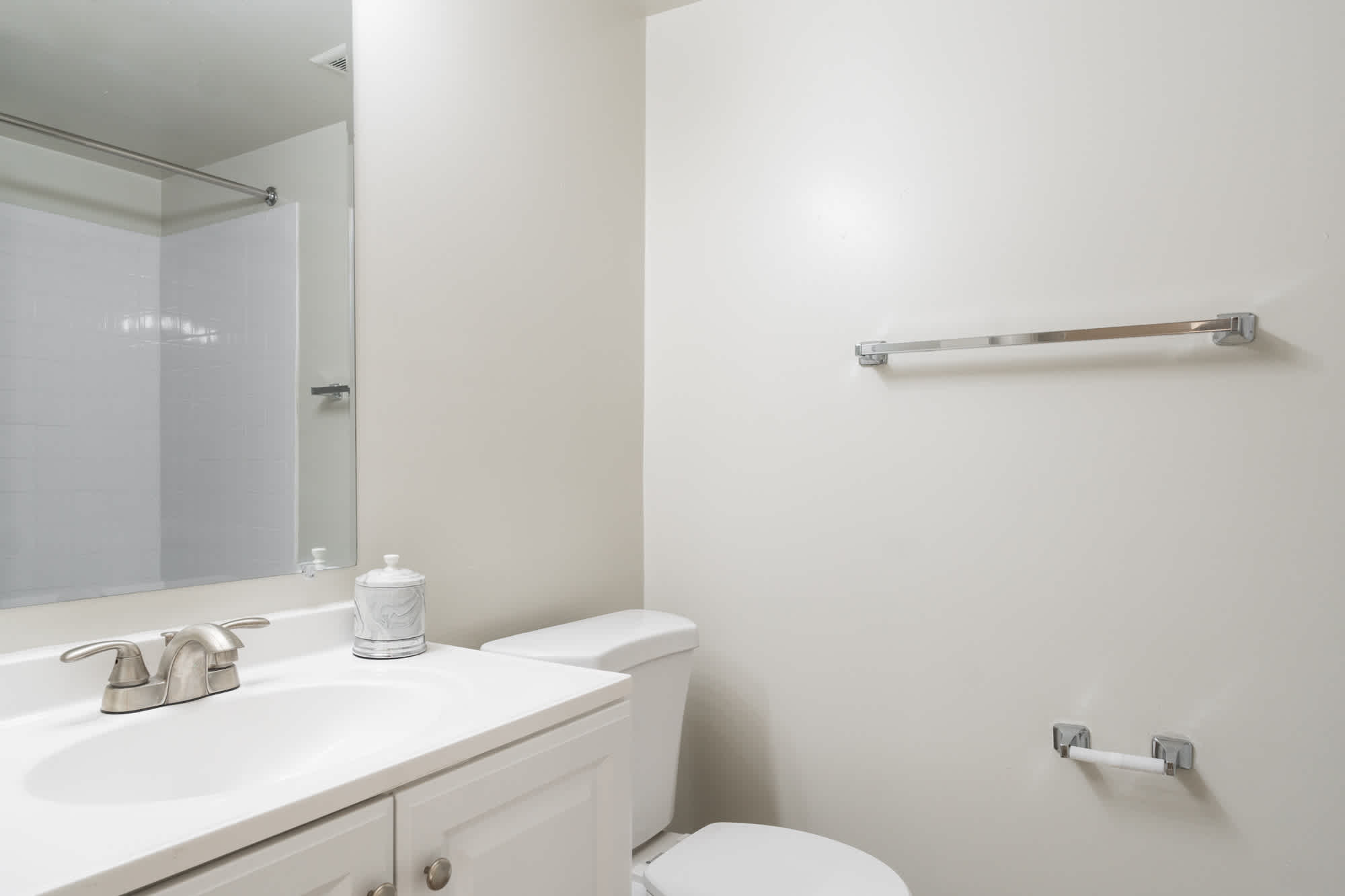 The Poseidon - 2 Bed 2 Bath - Bathroom