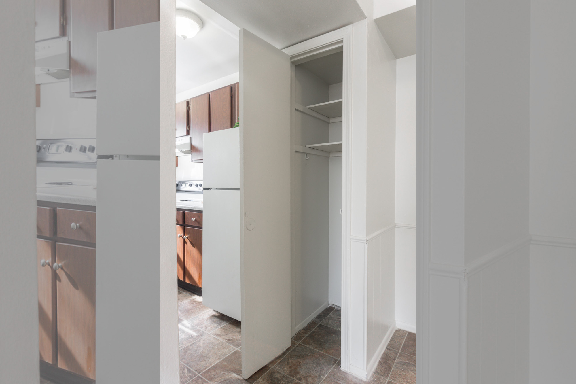 Carpenter - 1 Bed 1 Bath - Pantry