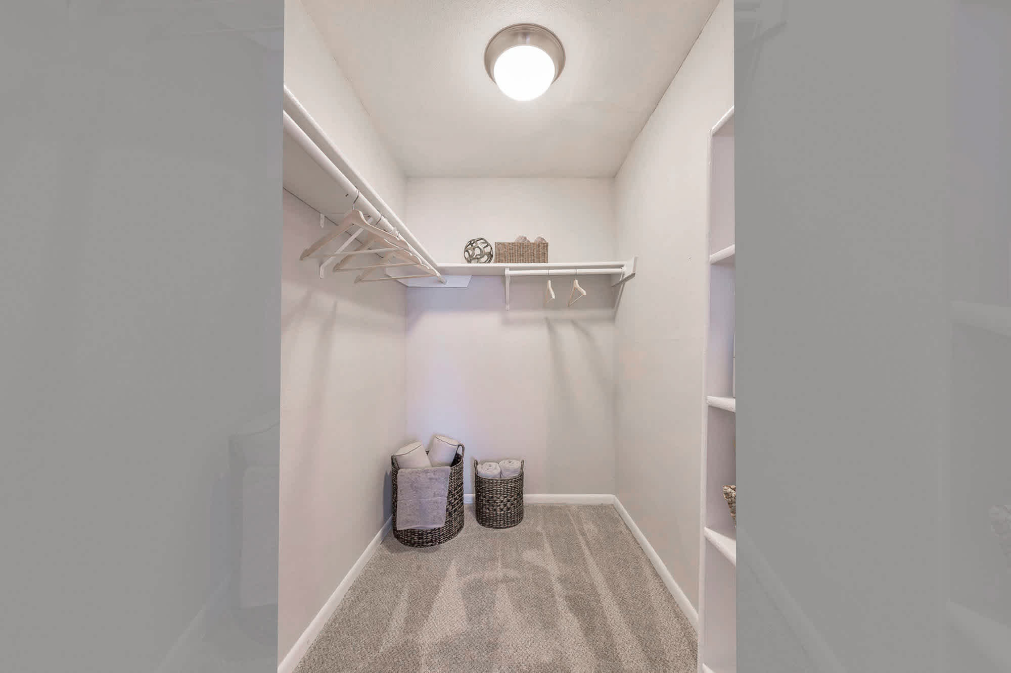 Destin - 1 Bed 1 Bath - Master Closet