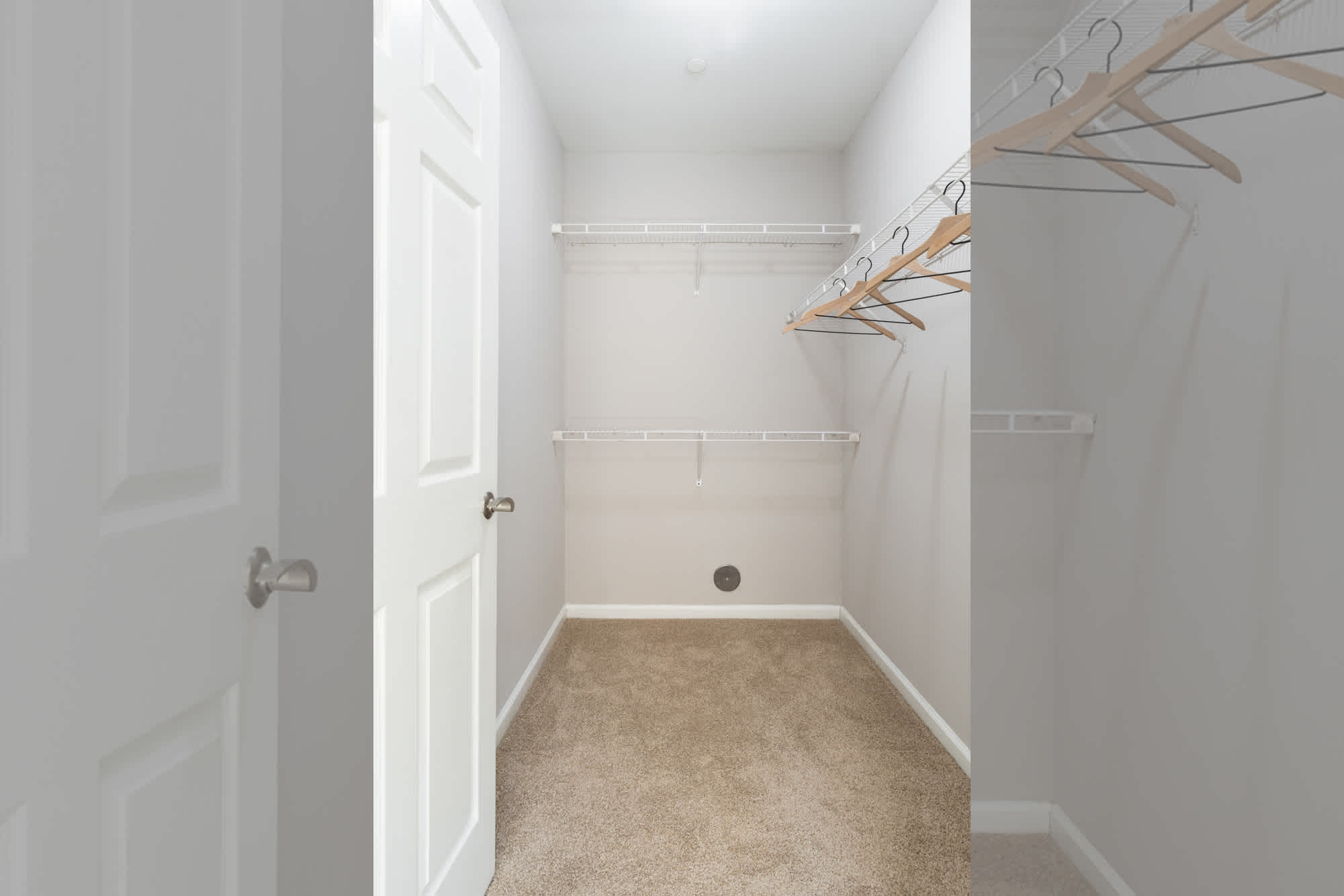 The Cedar - 3 Bedroom 2 Bathroom - Primary Bedroom Closet