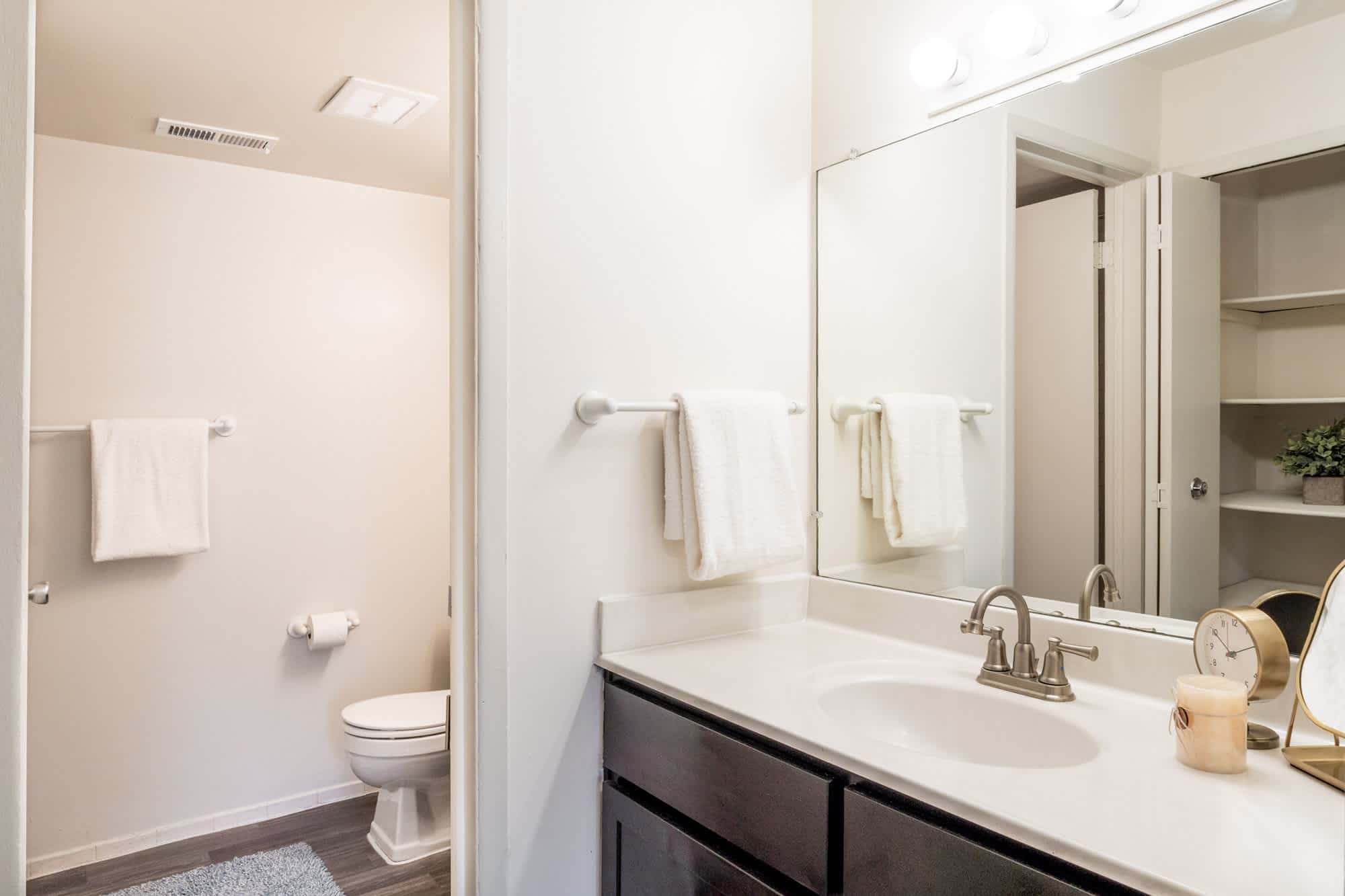 Bay City - 2 Bed 1 Bath - Bathroom