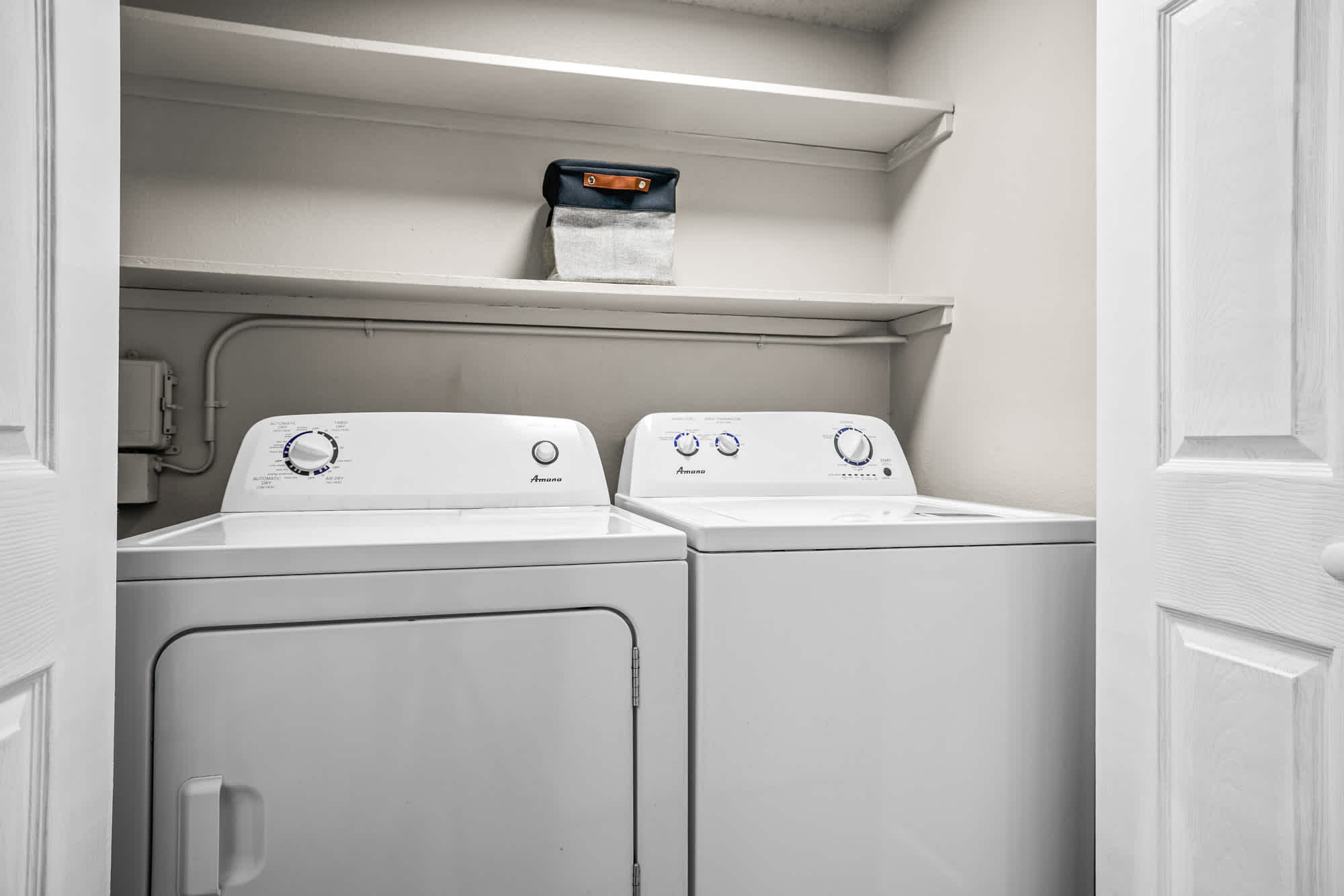 Arthur - 1 Bed 1 Bath - In-Unit Laundry