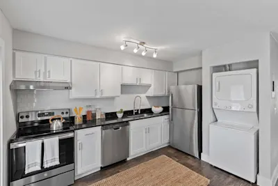 Onyx - 2 Bed 2 Bath - Kitchen