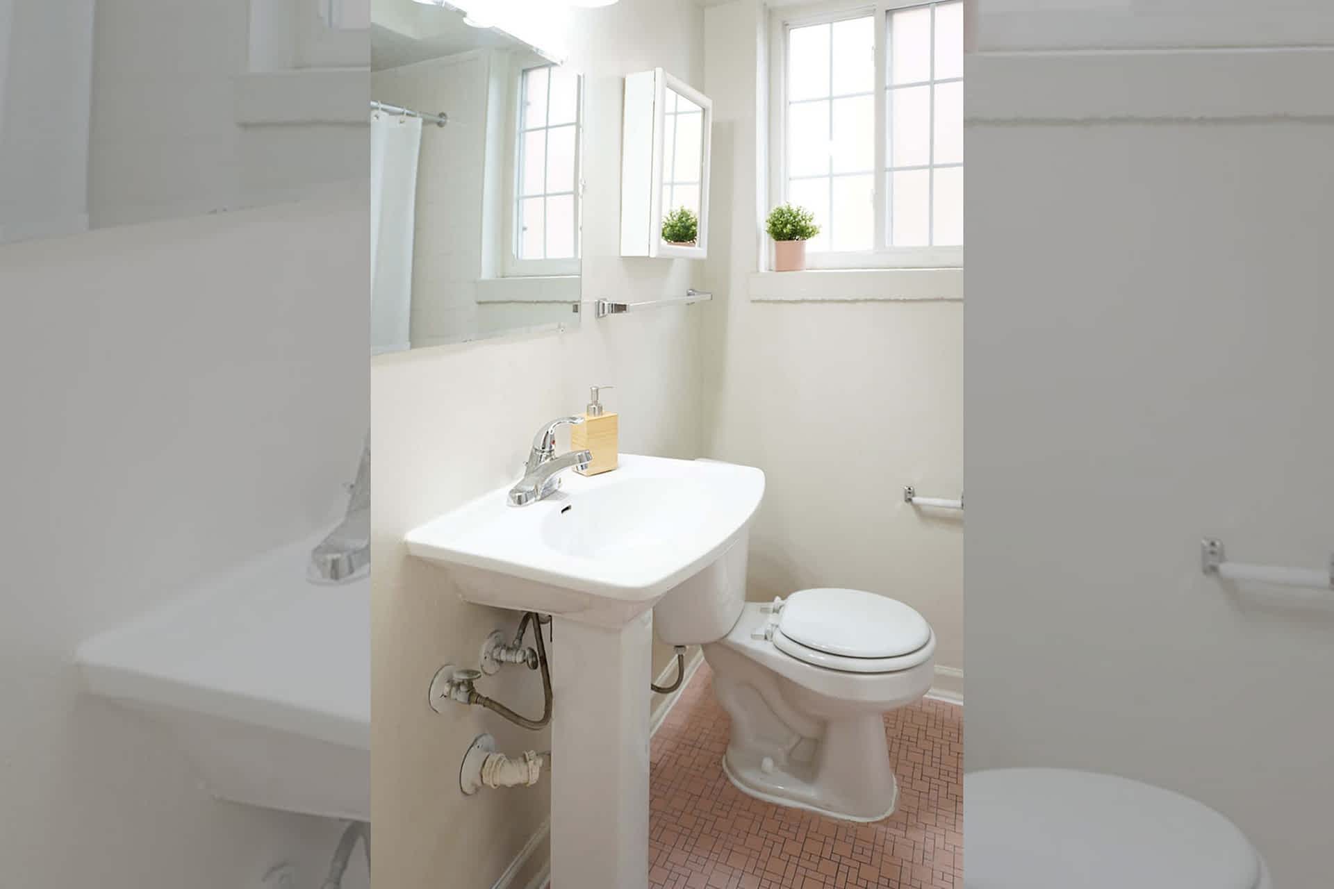 The Chambers - 3 Bed 1 Bath - Bathroom