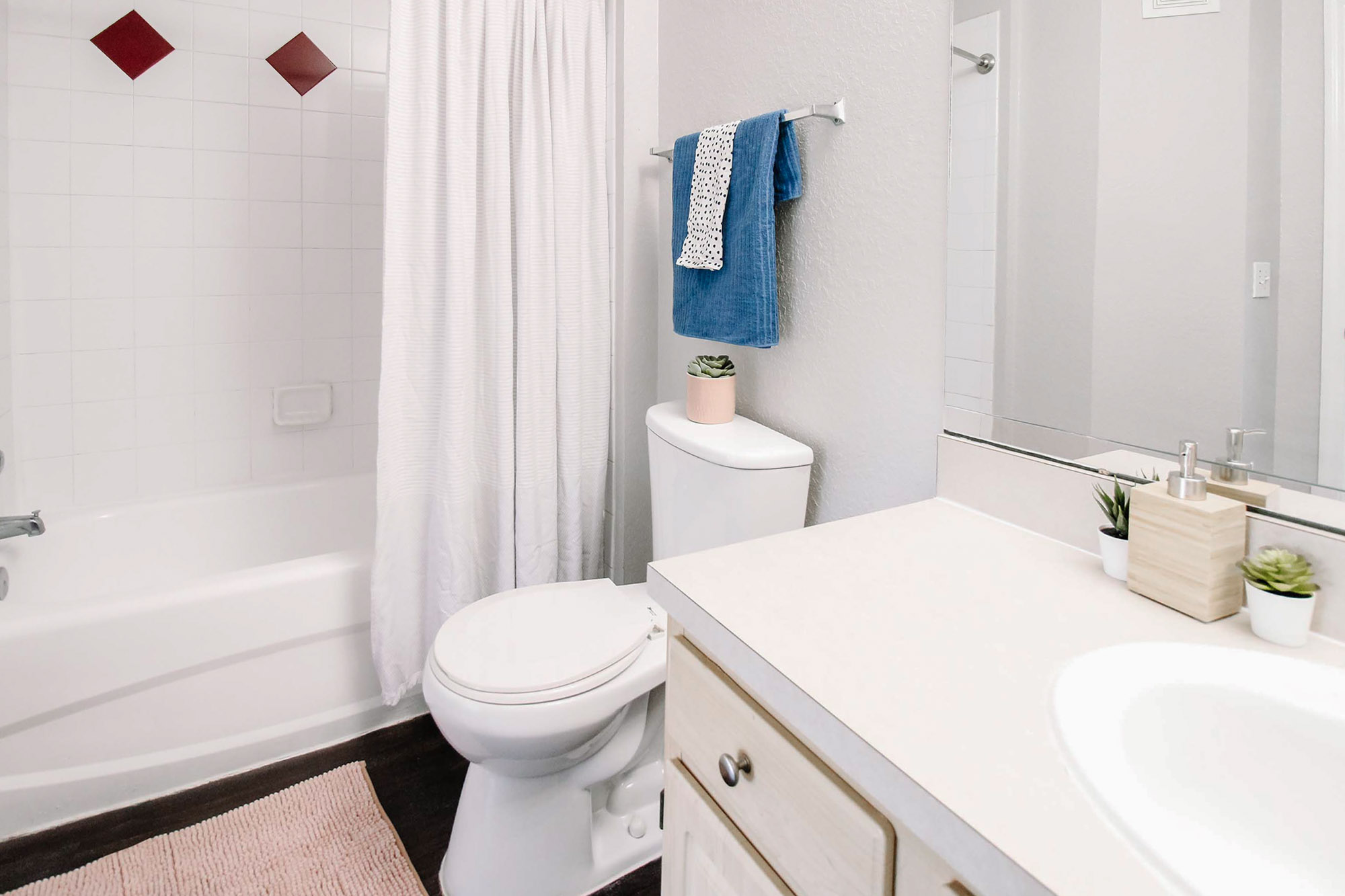 Pantera - 2 Bed 2 Bath - Bathroom