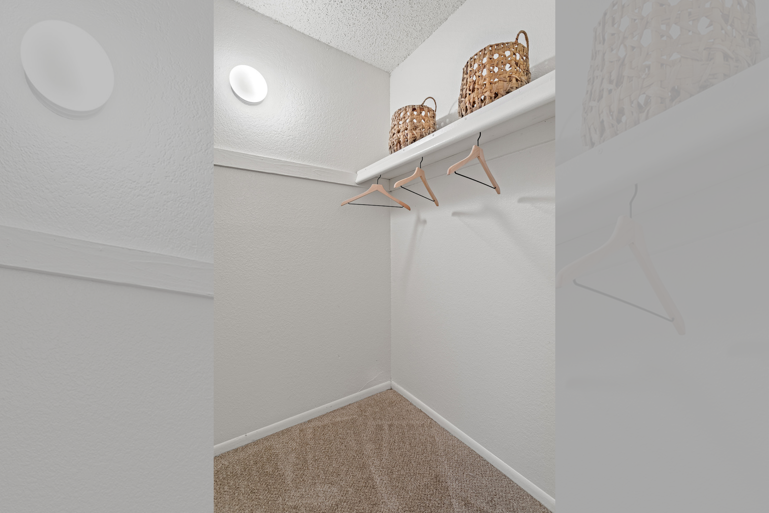 Caladesi Island - 2 Bed 1.5 Bath - Walk-In Closet