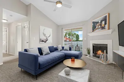 Naples - 2 Bed 1 Bath - Living Room