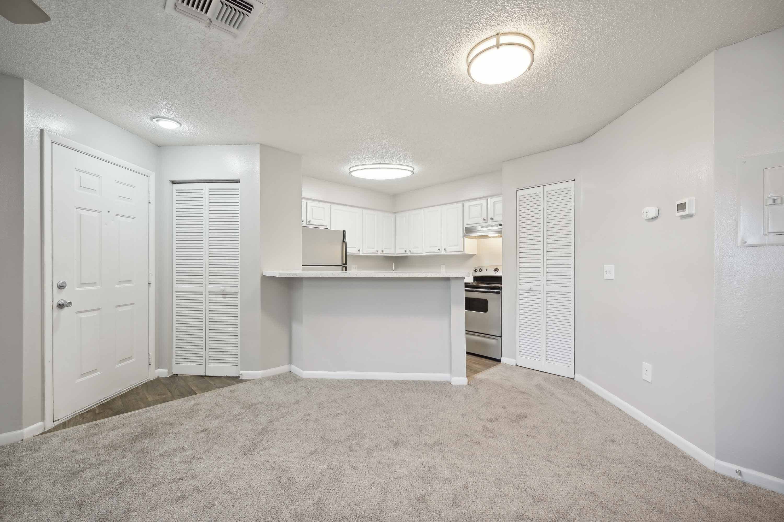 The Grant - 1 Bed 1 Bath - Dining Area