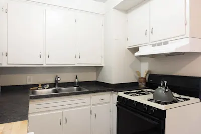 The Earl - 2 Bedroom 1 Bathroom - Kitchen (Flat White Style)