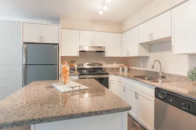 Eagle - 2 Bed 2 Bath - Kitchen