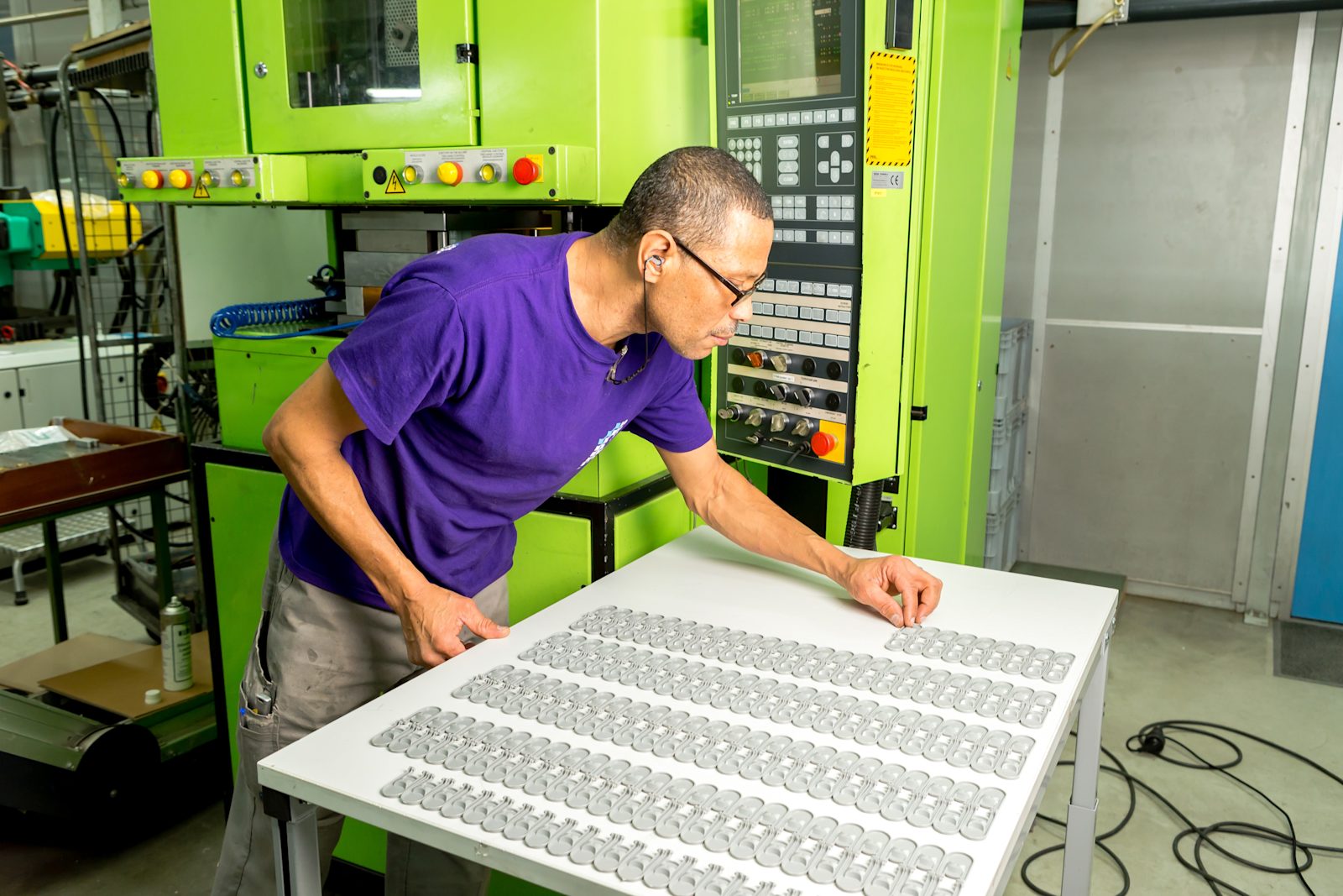 What are the common applications of injection molding and its top ...