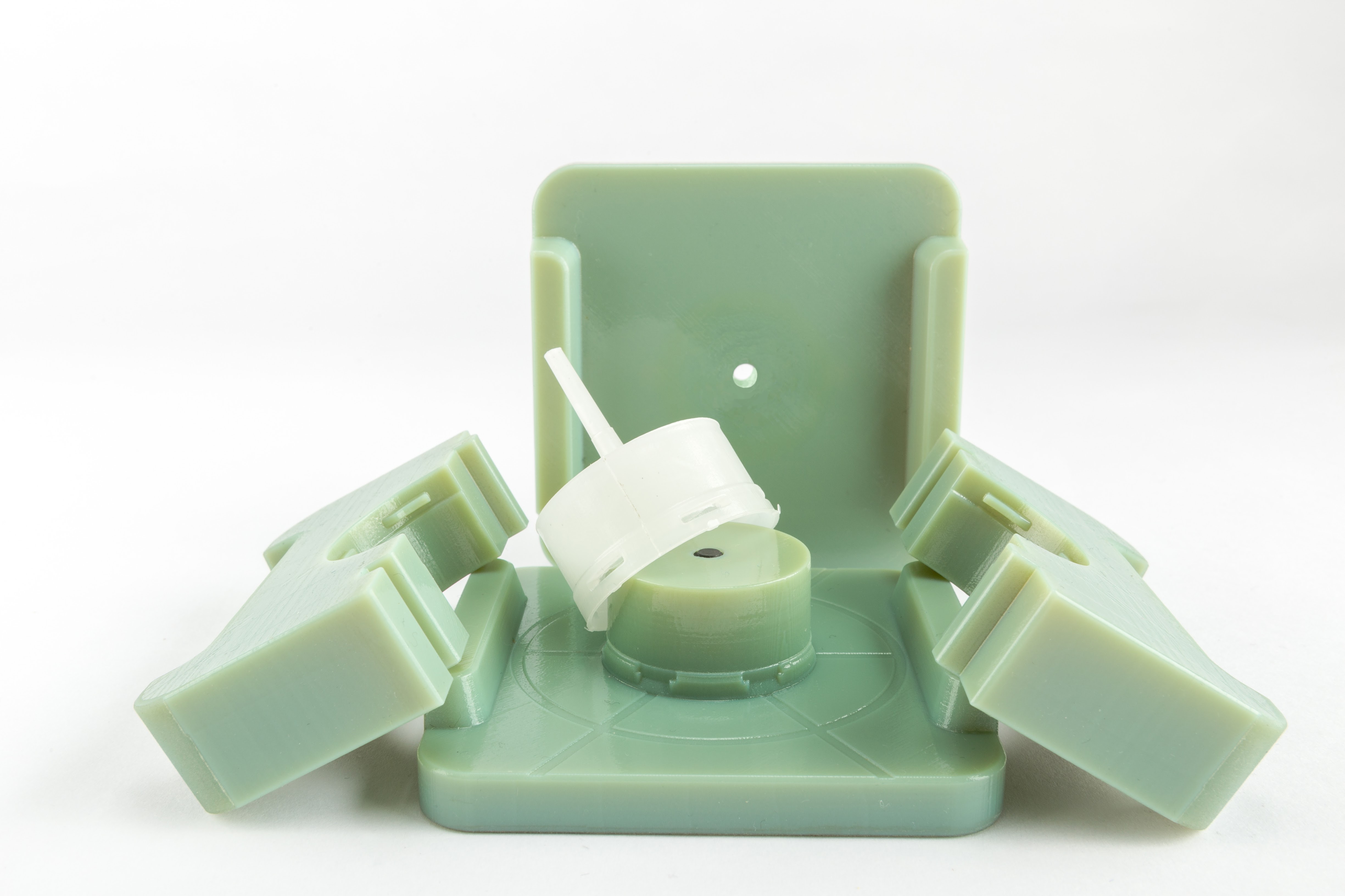 What are the common applications of injection molding and its top