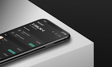 L'iPhone X sur une table avec l'application N26 ouverte.