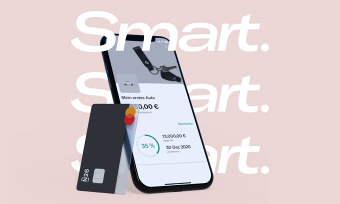 N26 Smart Karte und ein Smartphone.