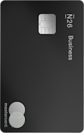 Eine grafische Nahaufnahme der Vorderseite einer schwarzen N26 Business Metal-Karte.