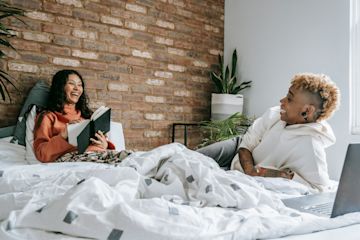 How modern couples manage joint finances.