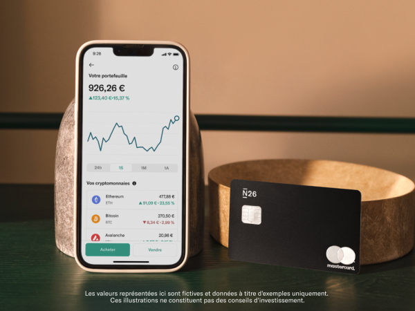 Image de la section Crypto de l'application n26 montrant les performances d'Ethereum, Bitcoin et Shiba à côté de la carte N26 Metal.