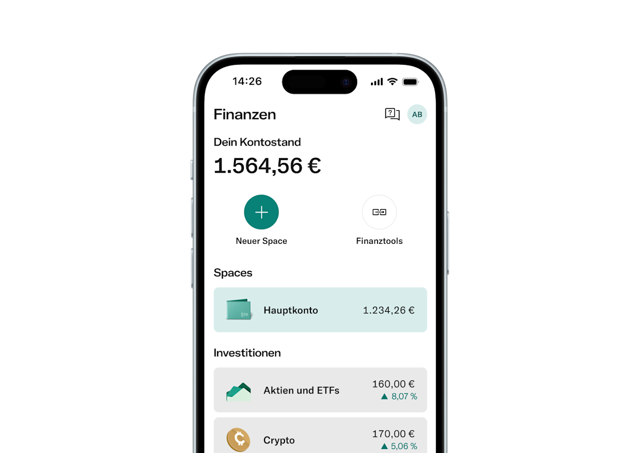 Ein Smartphone zeigt die Oberfläche einer Finanz-App mit einem Gesamtsaldo von 1.564,56 € sowie Bereichen für ein Hauptkonto, Aktien und ETFs und Krypto-Investitionen an.