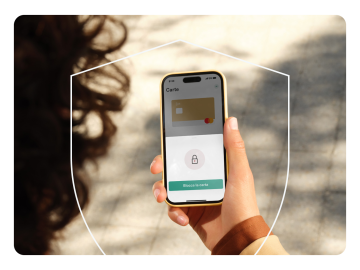 Immagine che mostra uno smartphone con la funzione N26 per bloccare la carta.