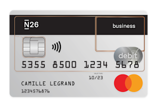 N26 Photo de presse de notre carte de débit Mastercard Business avec cash-back.