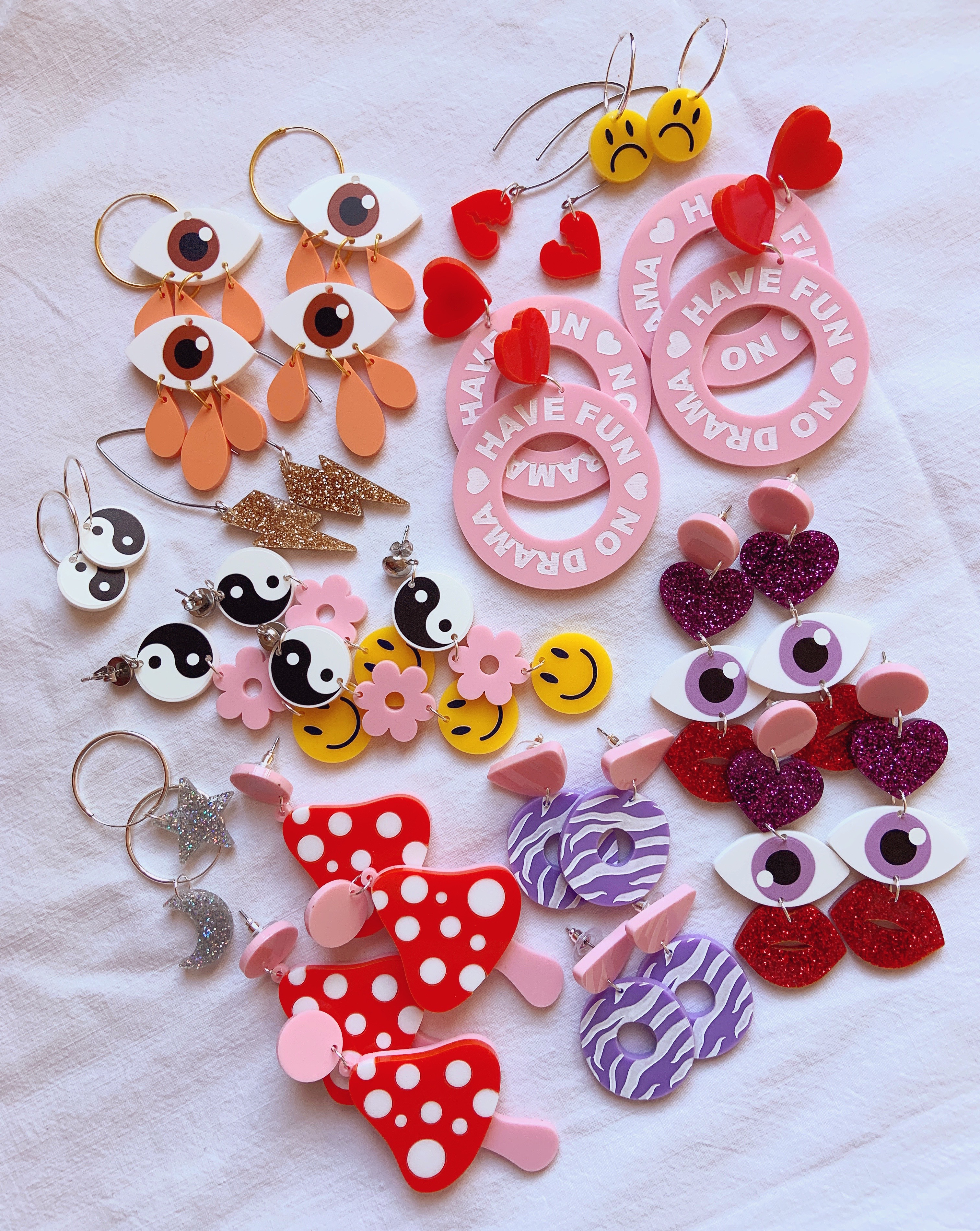 Pendientes de colores NON.