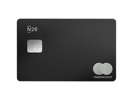 Un primo piano grafico mostra il fronte di una Mastercard N26 nera.