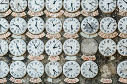 eine Sammlung aller Uhren Zeiten in verschiedenen Städten der Welt zu zeigen,.
