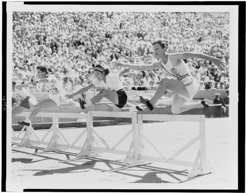 Babe Didrikson winning the first heat of the 80-meter hurdles at the 1932 Olympic Games in Los Angeles. Public domain (US) — Library of Congress, Prints and Photographs Division, item 95503372 (cph 3c13281), New York World-Telegram and Sun Collection.