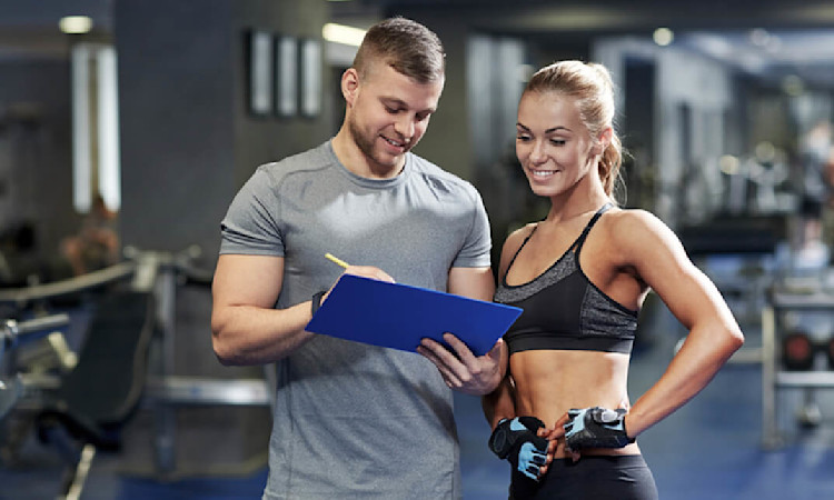 35-Personal-Trainer-Fitness-Instructor