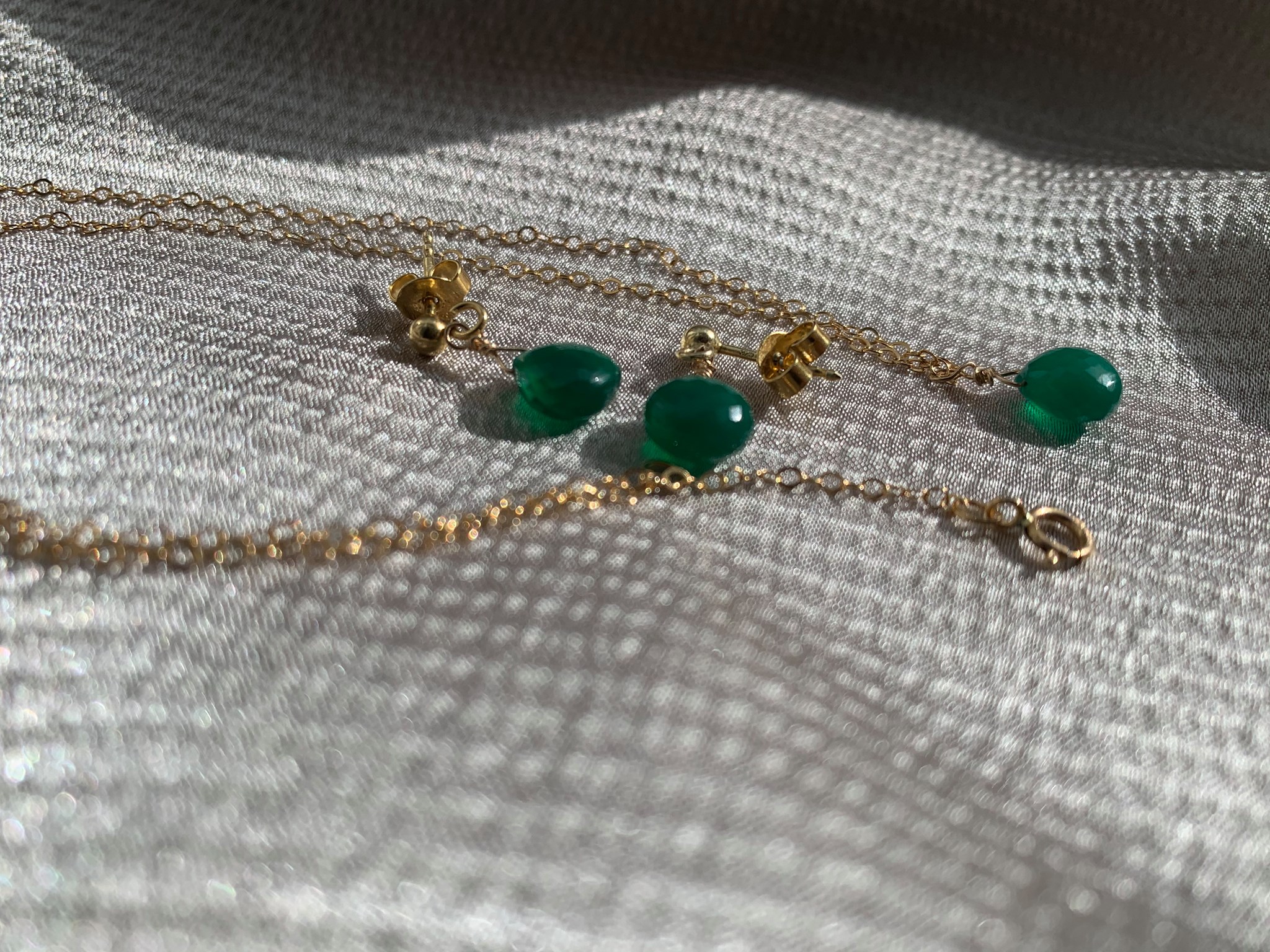 Onyx earrings & pendant 