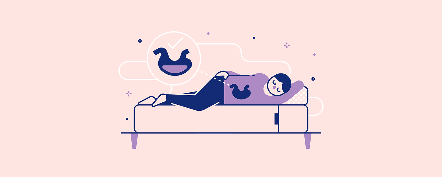 A woman sleeps on her right side. A popup diagram shows the contents of her stomach sitting correctly. Illustration.