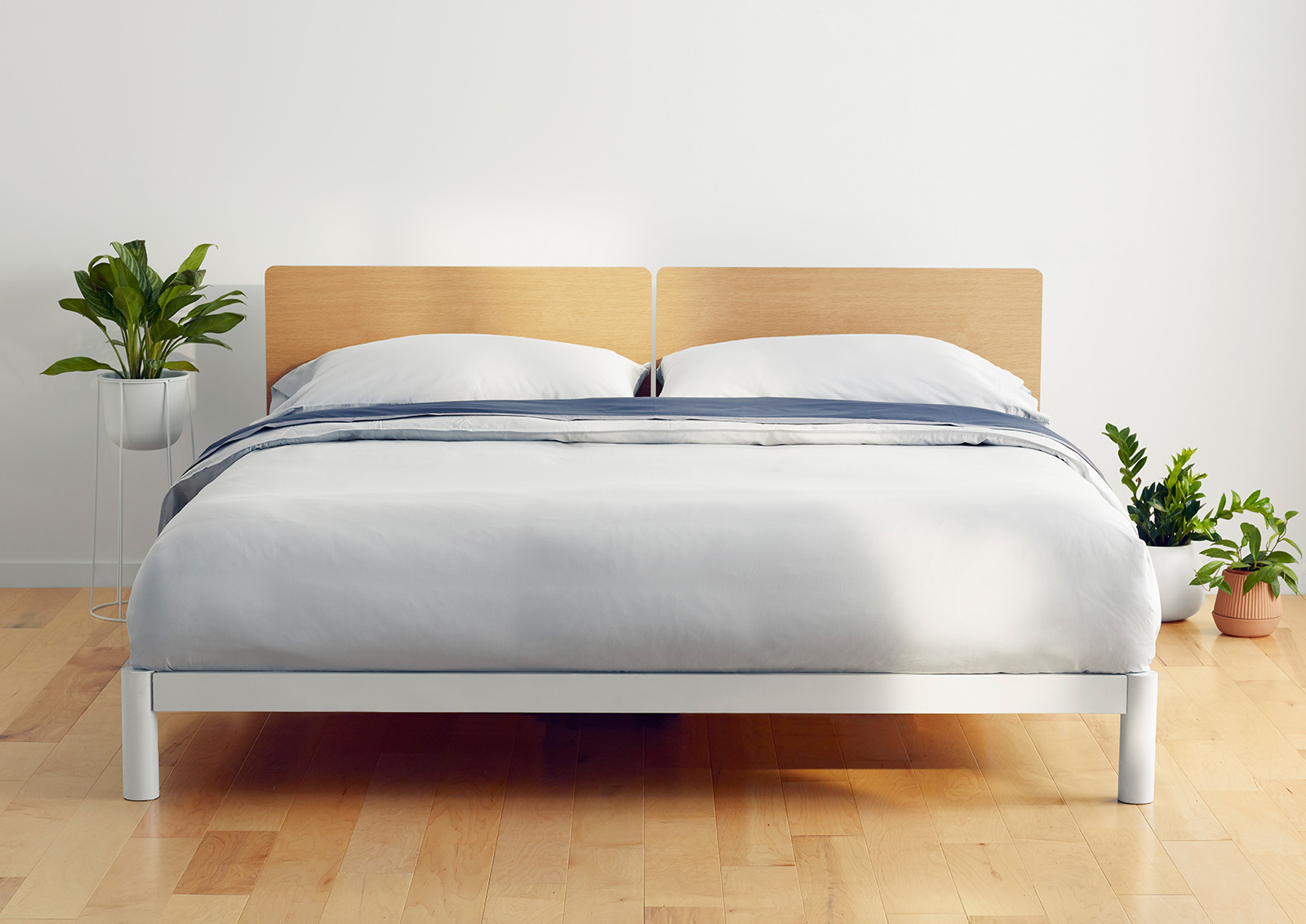 casper white bed frame