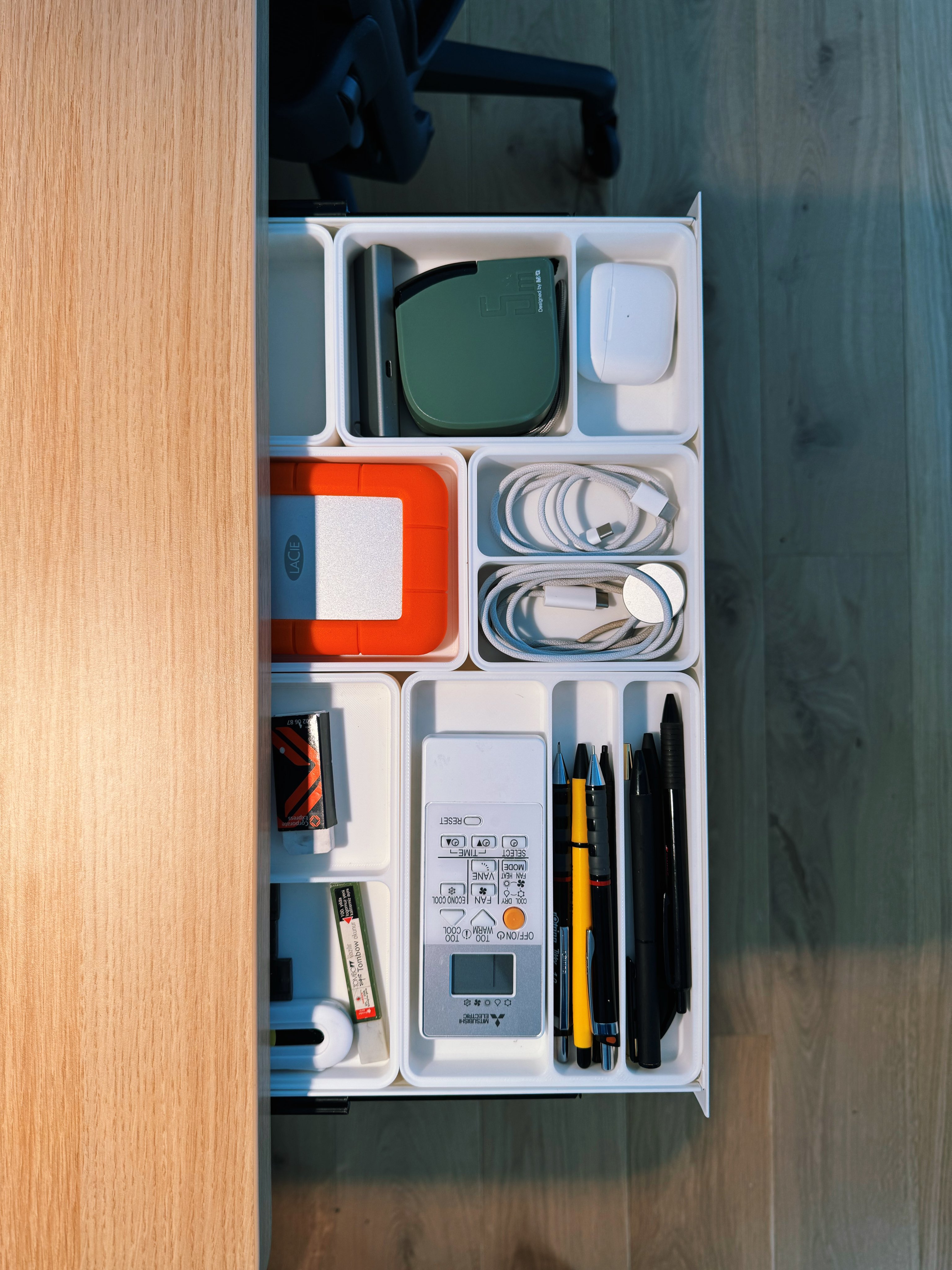 Desk drawer organizer