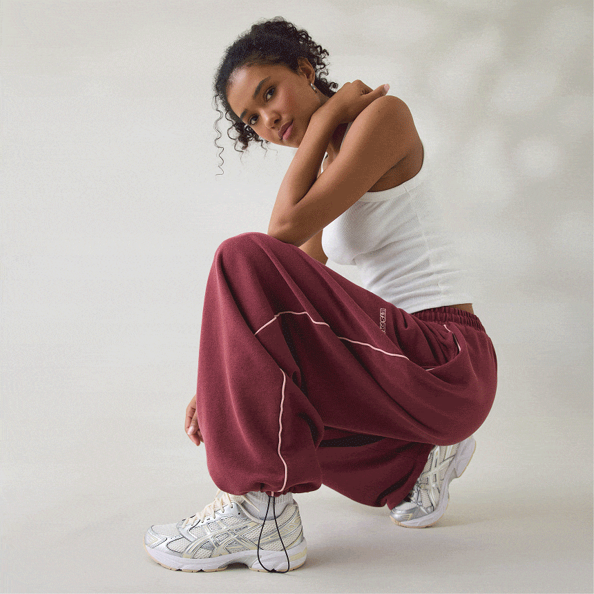 Urban Outfitters: Men's & Women's Clothing, Homeware & Decor