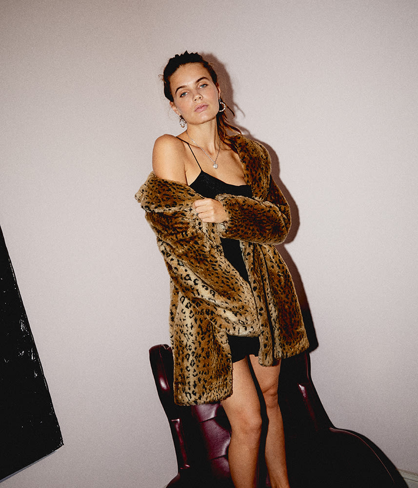 Getting Festive In Holiday Dresses With Urban Outfitters » Hustle