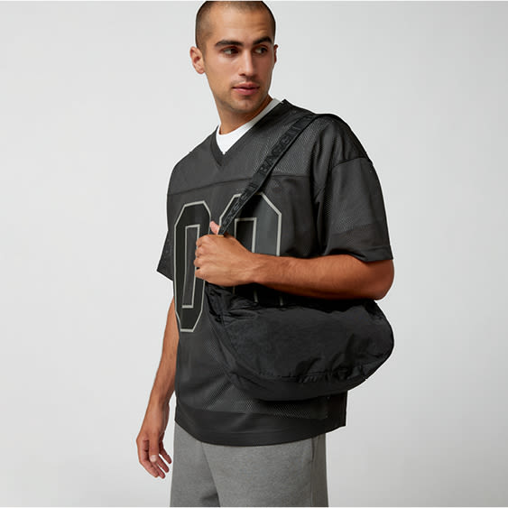 Men's Accessories - Backpacks + Watches | Urban Outfitters