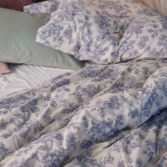 Bedding + Bedspreads | Urban Outfitters