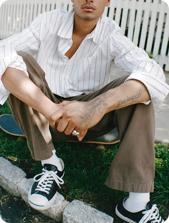 Tiger Graphic Off-The-Shoulder Cropped Tee