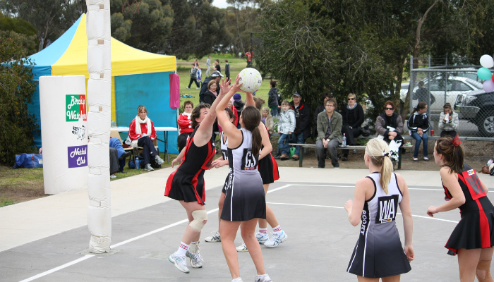 Image: North Central Netball Victoria (https://commons.wikimedia.org/wiki/File:North_Central_Netball_Victoria.jpg) by Nick Hewson on Wikimedia Commons. CC BY 2.0 (https://creativecommons.org/licenses/by/2.0/deed.en). Image cropped.

