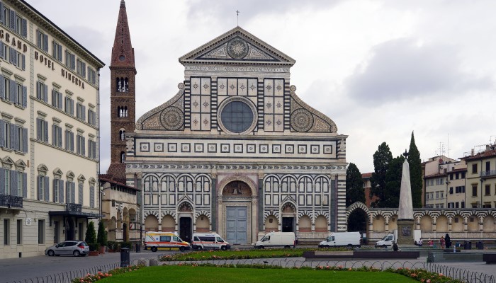 Colour photo showing the façade of the Santa Maria Novella, a church in Florence, Italy, built during the Renaissance. The architect was Giorgio Vasari.