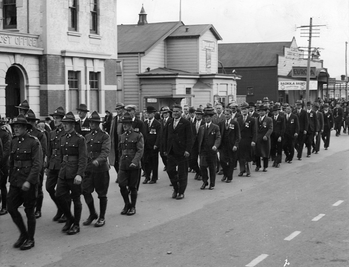 Image: Anzac Day Parade (http://uhcl.recollect.co.nz/nodes/view/385) by Farrow. Collection: Upper Hutt City Library.