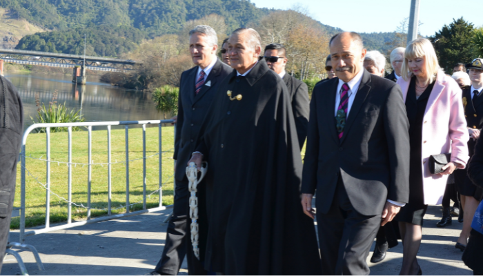 Image: Kiingi Tuheitia coronation commemorations (https://gg.govt.nz/image-galleries/5983/media?page=1) by Government House on The Governor-General of New Zealand. Public domain (https://gg.govt.nz/copyright-and-licensing). Image cropped.
