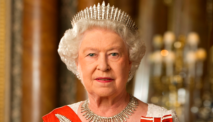 Colour portrait photo from 2011 of Queen Elizabeth II. 