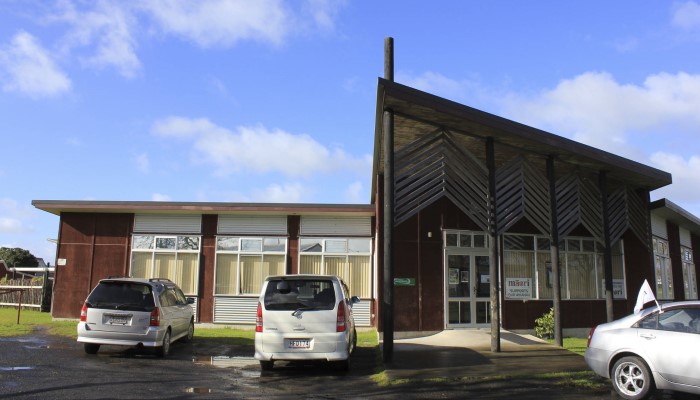 Colour photo of the reception building at the Hoani Waititi Marae.