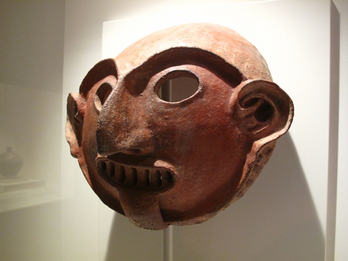 Image: Incan Mask (https://www.flickr.com/photos/archivalproject/3997521815/in/photolist-Dkm5N-FVyxmx-76fkXV-6ot3Em-ehLGvN-dn439v-fkccx-PGpVNw-e54CUN) by Angela Rutherford on Flickr.