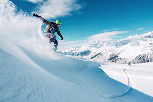 img-snowboarder-shutterstock 593831324