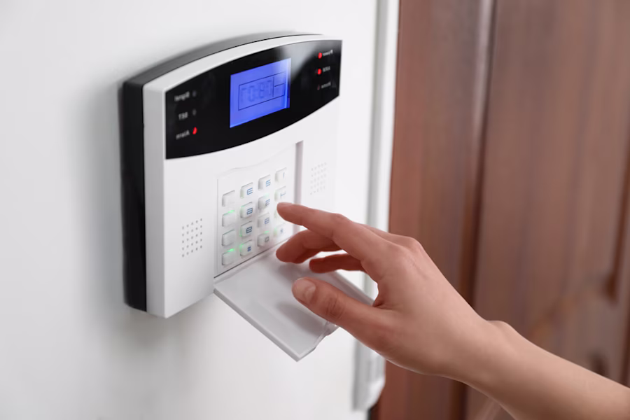 Setting burglar alarm in house